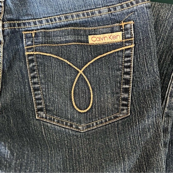 Calvin Klein Jeans Womens Size 8 Blue Flare Mid Rise Medium Wash Denim Great!! - Picture 5 of 7